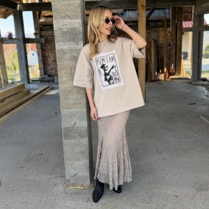 Beżowa koronkowa spódnica maxi